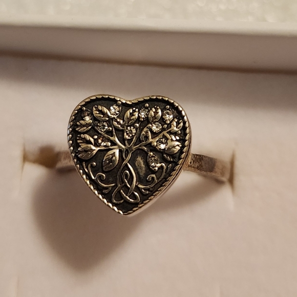 925 Sterling Silver Heart Celtic Tree of Life CremationUrn Ring Holds Loved One - Picture 4 of 4